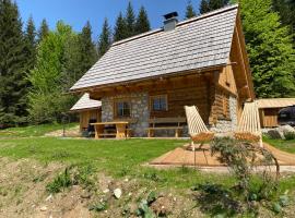 Lovely Cottage in a mountain wilderness of the National Park, chalet a Srednja Vas v Bohinju