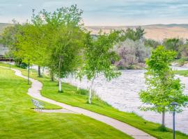 Amenity Heaven, You'll Love It, An Exceptional Wyoming Stay, Thermopolis River Walk Home at Hot Springs State Park, Where The Fisherman Stay, cottage in Thermopolis