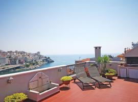 Old-Town Roof-Garden Suite, hotel din apropiere 
 de House of Mehmet Ali, Kavala