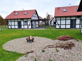 Domki Trzy - 3, hotel v destinácii Smołdziński Las