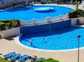 Luminoso apartamento en SALOU con PISCINA, TERRAZA y PARQUE INFANTIL IDEAL FAMILIAS