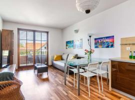 Apartamenty PIAMOLA Willa Turkusowa, hotel in Kąty Rybackie