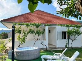 Blue Sky - jacuzzi & wine, chal&eacute; alpino em Ožići