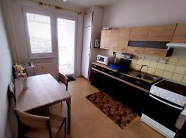 Amira apartman, apartamento en Štúrovo