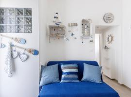Sissi's Home [Due Passi Dal Mare, Free WiFi], apartamento em Punta Marina