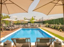 BFRESH Hotel - Padel, Pool & Fitness - Adults Only, hotel in Porto