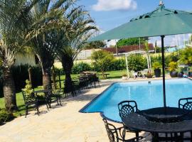 Casa de Férias em Atibaia Piscina Climatizada, hotel cerca de Club de tiro de Atibaia, Atibaia