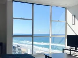 Perfect Holiday Escape with Ocean View at Surfers