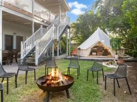 Stunning Beach House & Glamping tent - Sunshine Coast