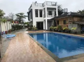 Rainiers Resort House or Villa Accommodation
