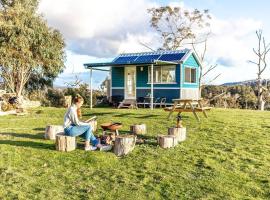 Yarra Valley Tiny House - Tiny Stays, villa i Chum Creek