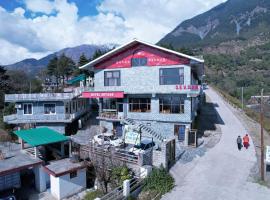HOTEL DEVDAR RESORT, hôtel à Dharamsala