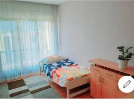 Casa con giardino e piscina