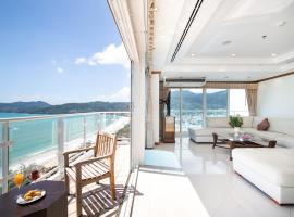 Patongtower Duplex Seaview4BR2901, beach hotel in Patong Beach