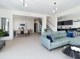 Lamzi's Residence