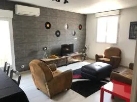 Bel appartement proche chateau Laurens
