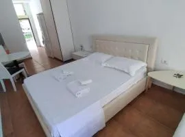 ARTEMISA APARTMENTS