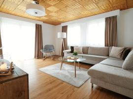 Ferienwohnung - 100m von der Talstation Aletsch Bahnen und Bahnhof Fiesch, BESTE Ausgangslage: Fiesch şehrinde bir otel