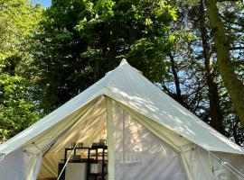 RosaBell Bell Tent at Herigerbi Park, hotel blizu znamenitosti podeželski klub Belton Woods Hotel & Country Club, Lincolnshire