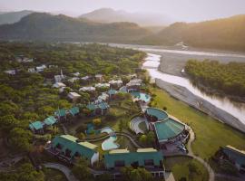 Viesnīca Namah Resort Jim Corbett, a member of Radisson Individuals pilsētā Ramnagāra