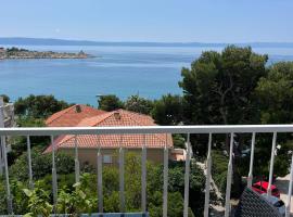 Apartman KING、マカルスカのホテル