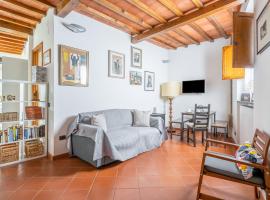 Settignano Quiet Apartment with Private Parking, hotel en Settignano