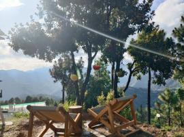 Darbar - A Heritage Farmstay, Near New Tehri & Kanatal, hotel met parkeren in Chamba