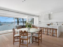 Pittwater Charms, Hotel in Clareville