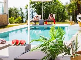 Grande Terra Villas with Swimming Pool & Starlink WiFi