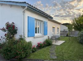 Maison ensoleillée et reposante, accessible hotel in Le Château-dʼOléron