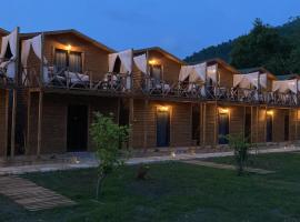 FNM Luxury BUNGALOW’S & Restaurant, lodge i Kumluca