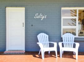 Saltys 4BRM Beachfront WIFI Pet Friendly, παραθεριστική κατοικία σε Victor Harbor