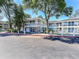 Motel 6-Oakland, CA - Embarcadero