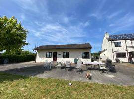 Cosy stable conversion between Sheffield & Leeds, vakantiehuis in Pontefract