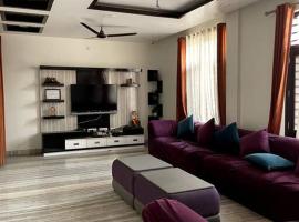 Soulful Himalayan Retreat, hotel i Rishikesh
