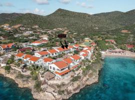 Lagoon Ocean Resort 2 bdrm/2bath with beach access, θέρετρο σε Lagun