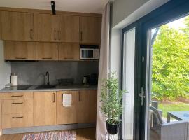 Dom Wypoczynkowy Zacisze- klimatyczny domek z kominkiem, holiday home in Stegna