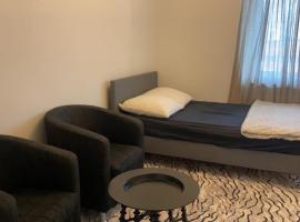 Room with double Bed not all apartment、マルメのホテル