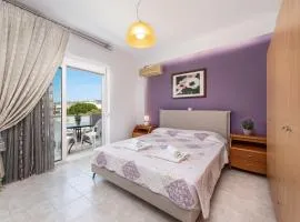 Savvas Apartment