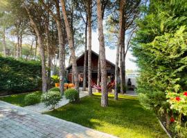 Vila Lulebore, cottage in Velipojë