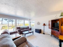 Beach Time Getaway, villa in Lincoln City