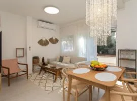 Carmel Boutique - City Oasis
