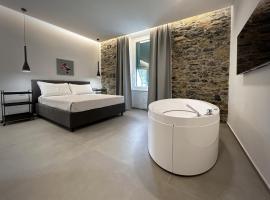 New Moon Rooms, hotel with jacuzzis in La Spezia