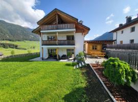 Apartments Stoll, apartment in Valle Di Casies