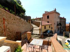 Maremma Holidays- La Casa Di Rocca, apartment in Scarlino