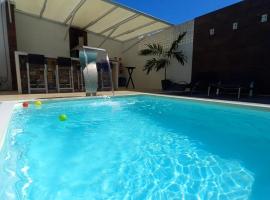 Pousada Guriri, хотел в Сао Матеус