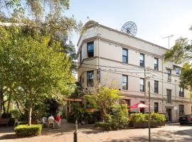 Lord Wolseley Hotel, farfuglaheimili í Sydney