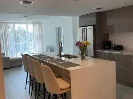 Spacious 2 Bedroom, 2 Bathroom condo with heated outdoor pool and jacuzzi!