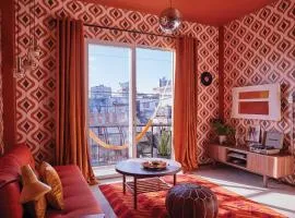 MOOD HAUS by DW - 70's Retro Stays