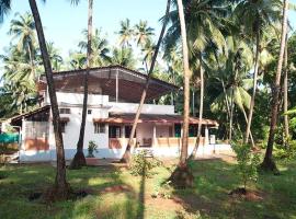 Suragi homestay, hotel in Kumta